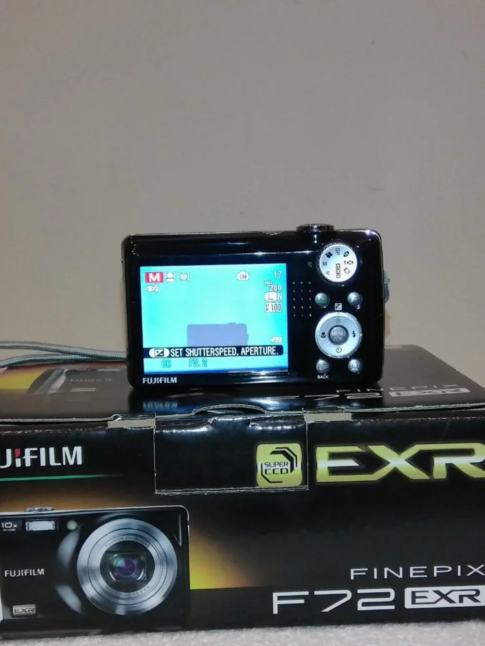 Fujifilm Digital Camera FinePix F72 EXR 10.0MP Black TESTED WORKING!